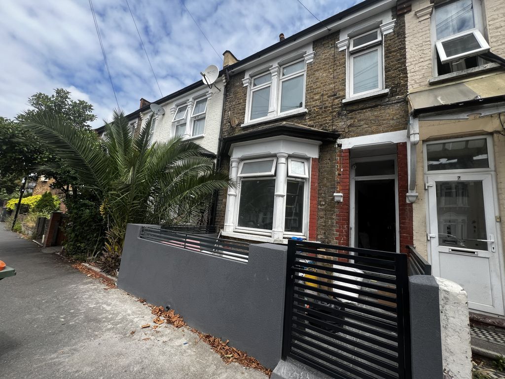 Property photo 1 of 1