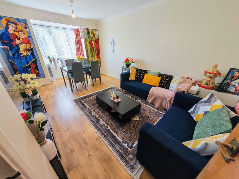 Property photo 3 of 10 Photo 3