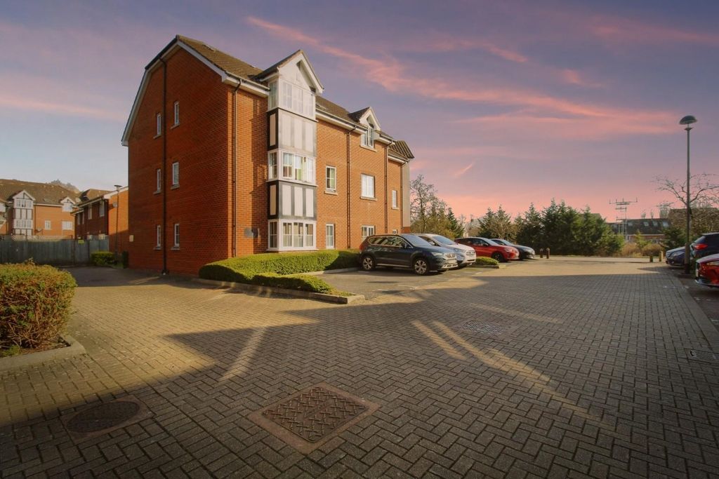 Property photo 1 of 15 c7078c07-69B0-4930-bae2-44606c6F1729.Jpg