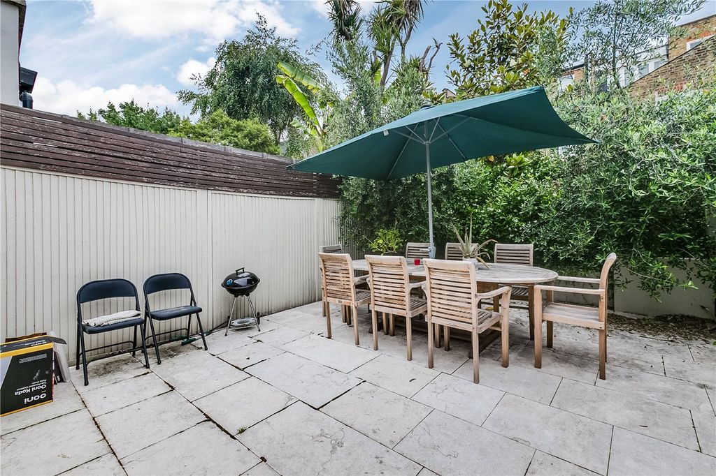 Property photo 3 of 17 Picture No. 11