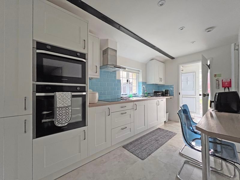 Property photo 3 of 6 Photo 4