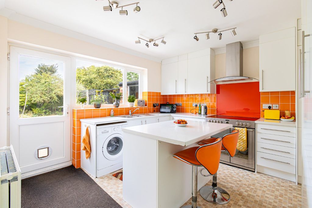 Property photo 2 of 24 5356084