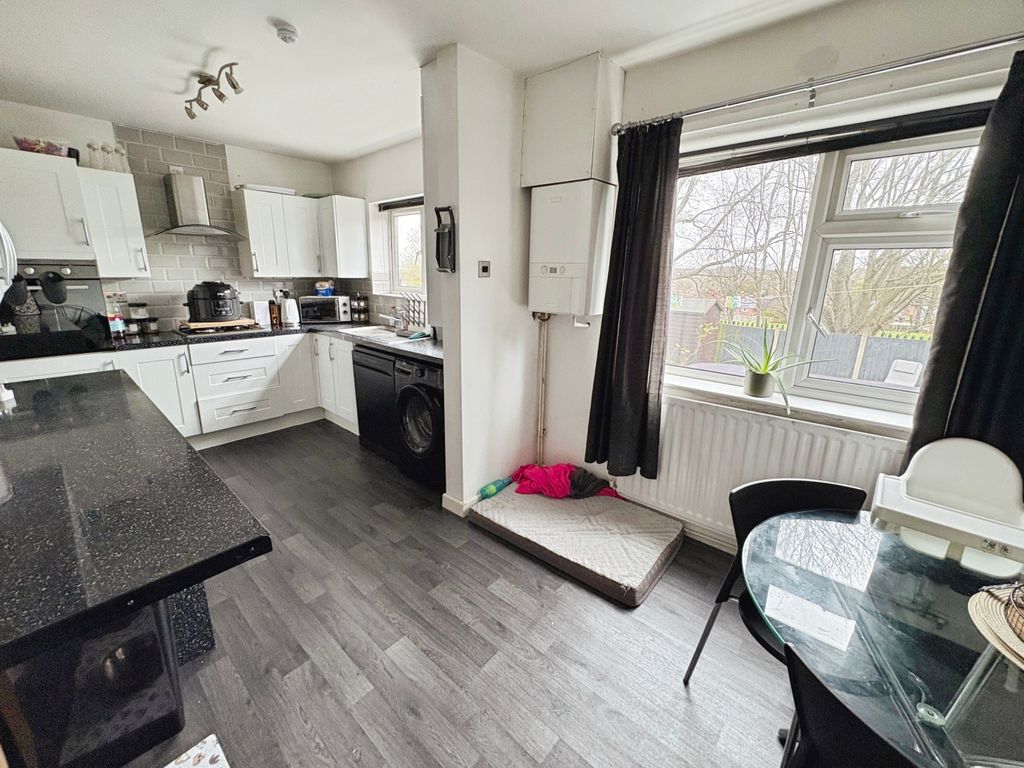 Property photo 3 of 18 Kitchen-Diner