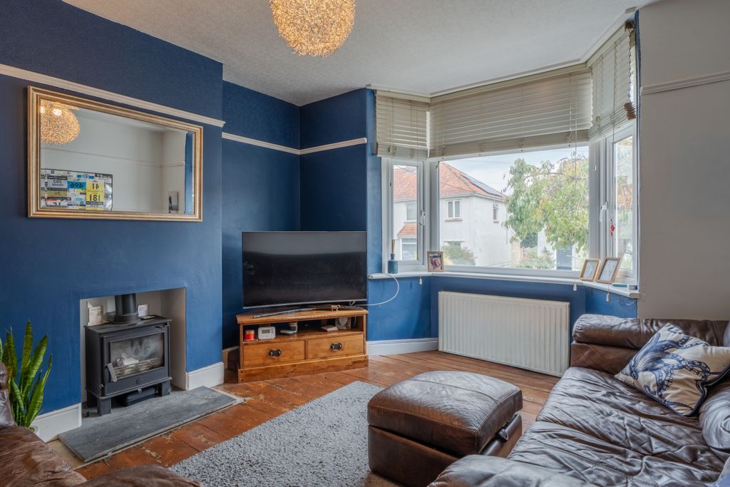 Property photo 3 of 19 Dsc02264-Hdr