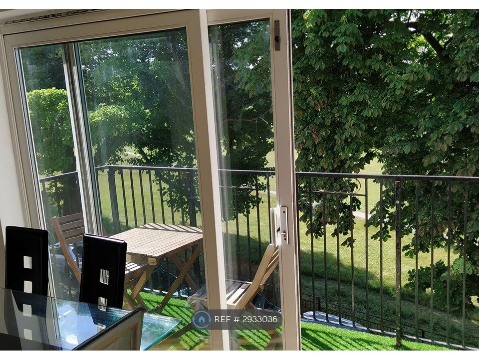 Property photo 3 of 9 Balcony
