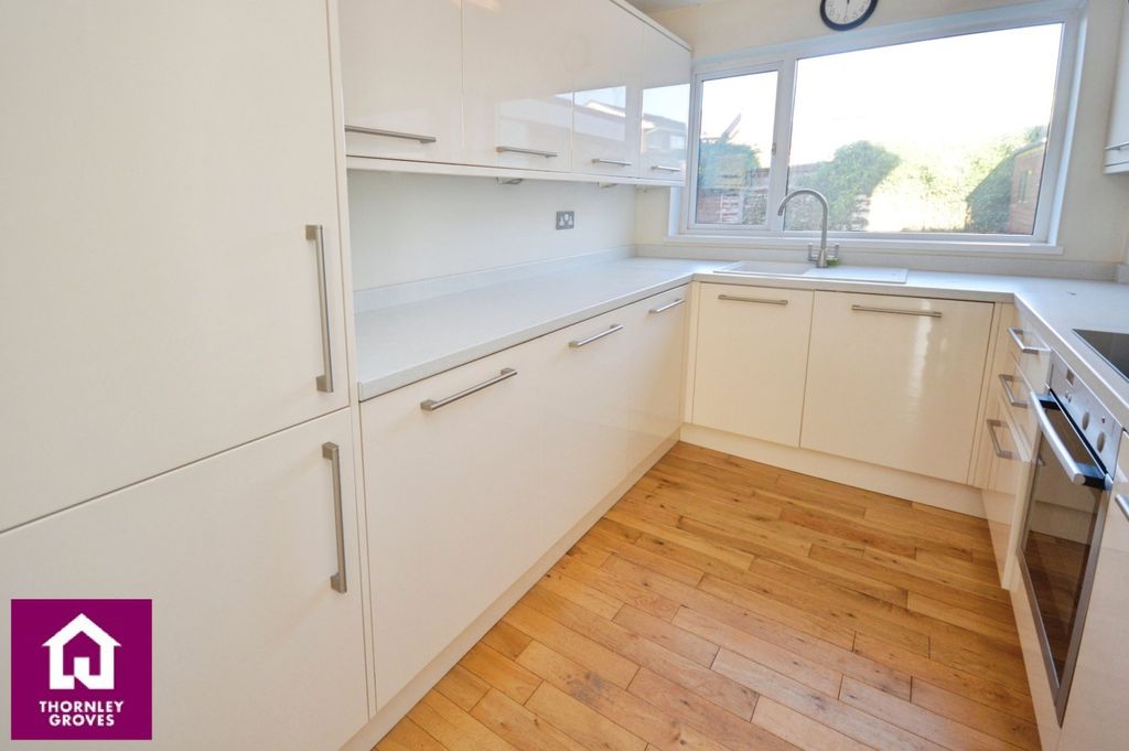 Property photo 3 of 13 Kitchen