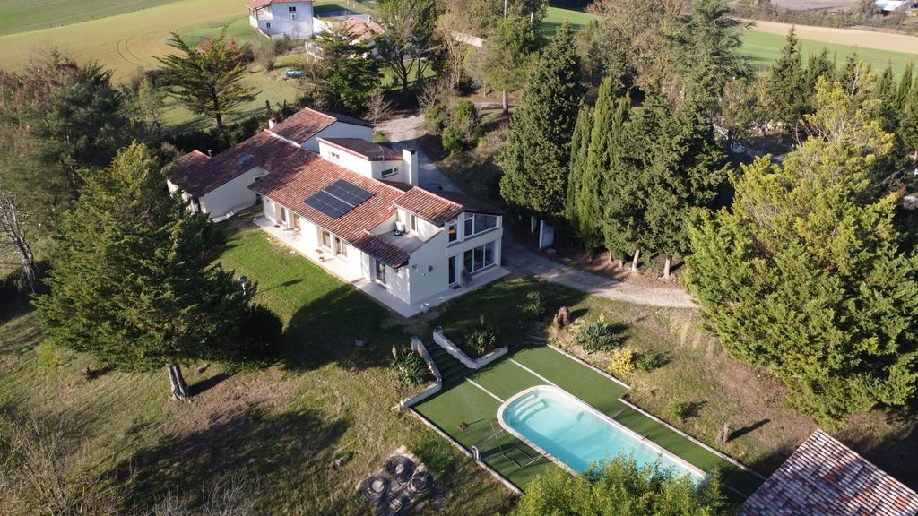 Property photo 1 of 33