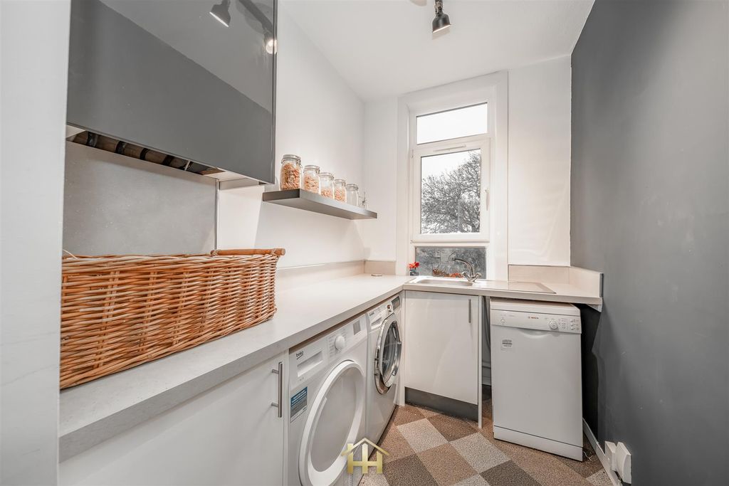 Property photo 3 of 20 51 2-R Blackness Avenue 141025 Edit (18 Of 34).Jpg