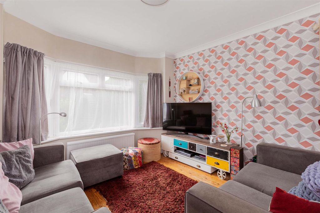 Property photo 2 of 12 2 Marina Way-6.Jpg
