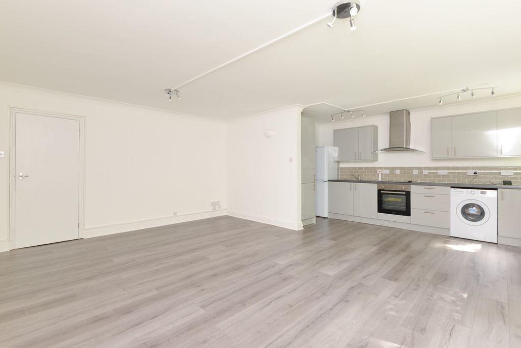 Property photo 1 of 12 4813021