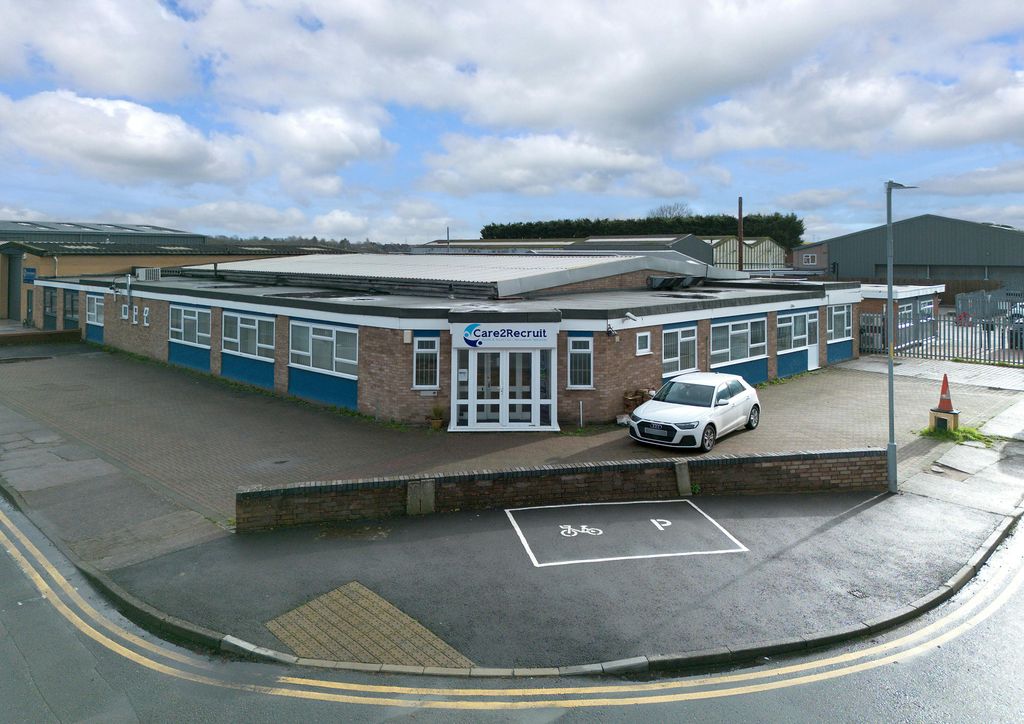 Property photo 1 of 12 Crossroads House_001.Jpg