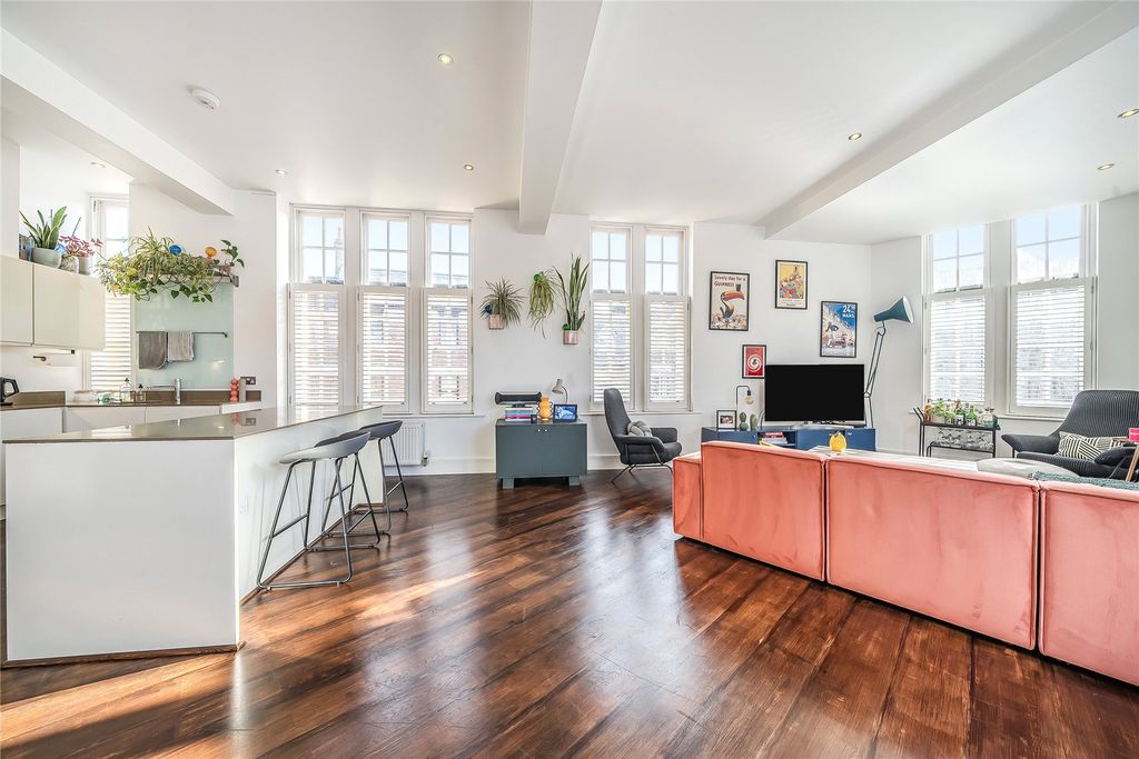 Property photo 2 of 12 Picture No. 05