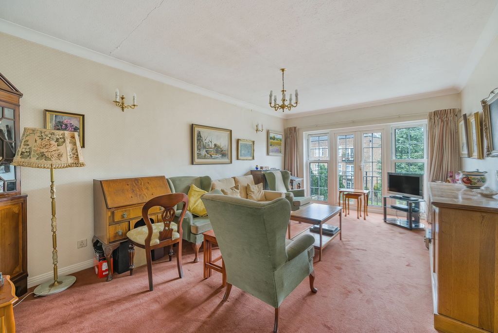 Property photo 3 of 12