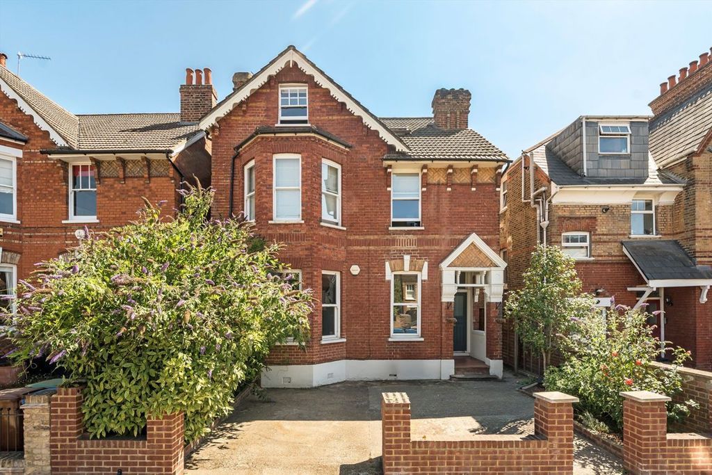 Property photo 1 of 6