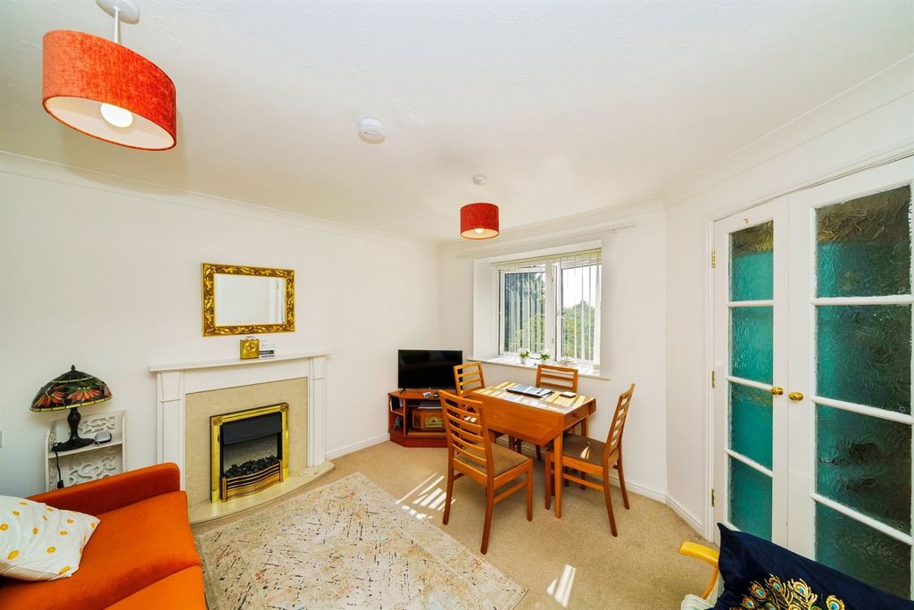 Property photo 2 of 14