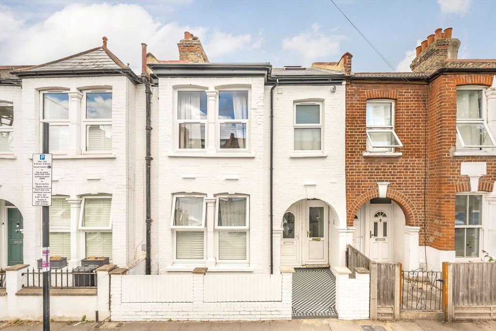 Property photo 1 of 8