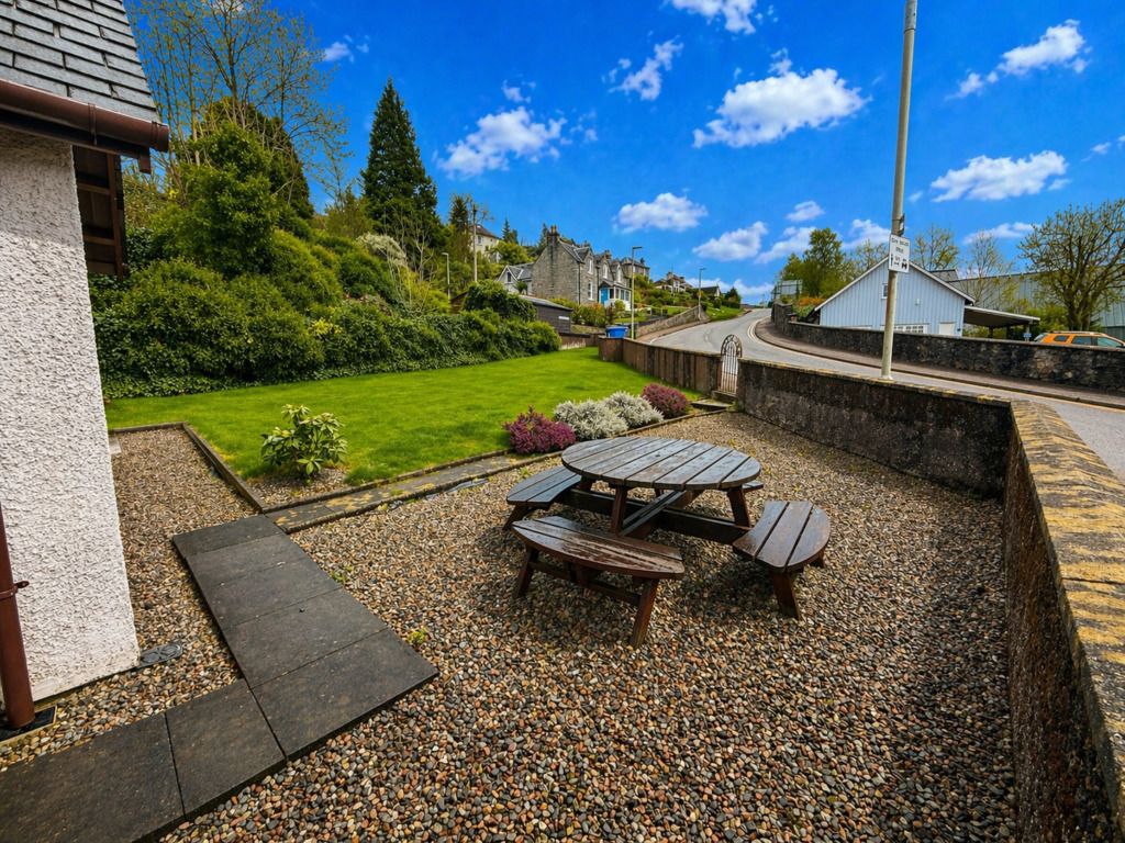 Property photo 3 of 16