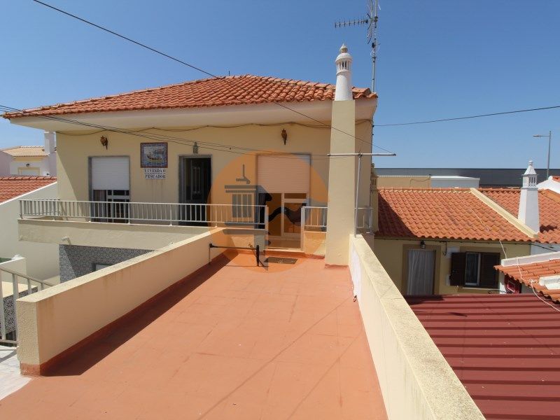 Property photo 1 of 45