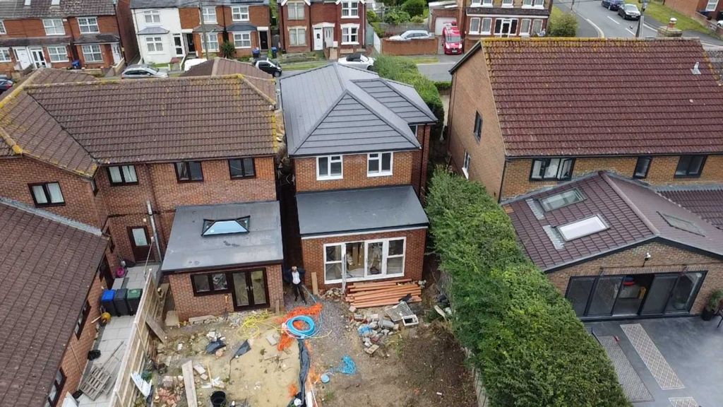 Property photo 2 of 3