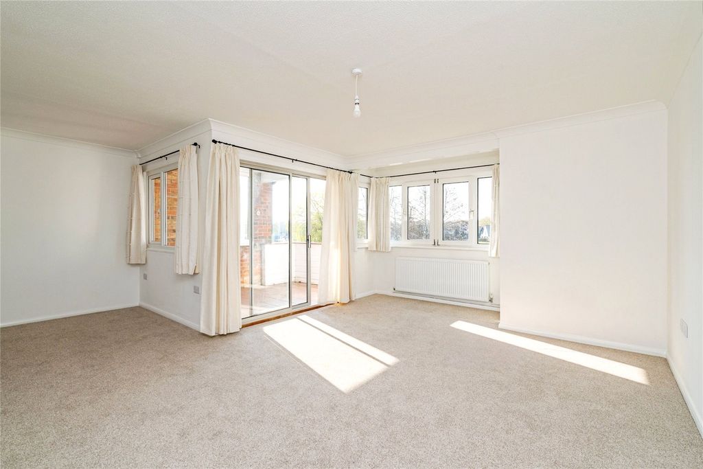 Property photo 3 of 28 Picture No. 28