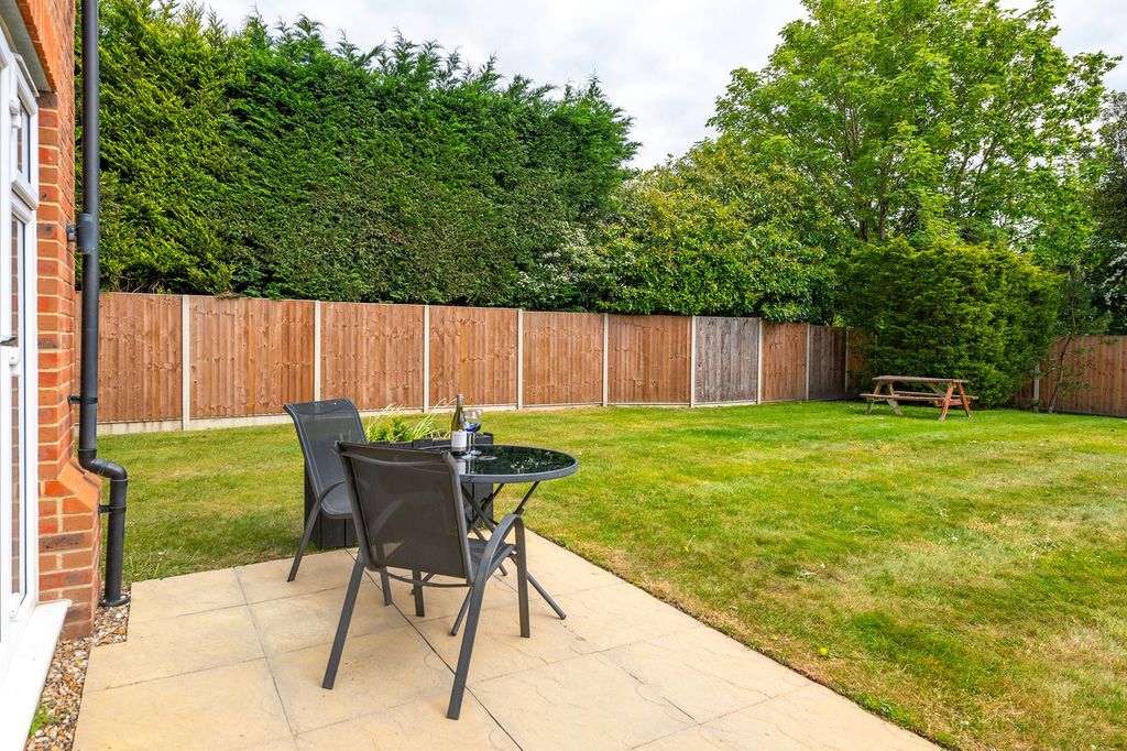 Additional image 10 of 2 bed flat for saleDoods Road, Reigate RH2