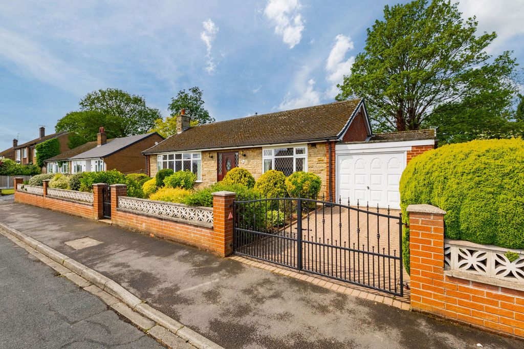 Property photo 1 of 30