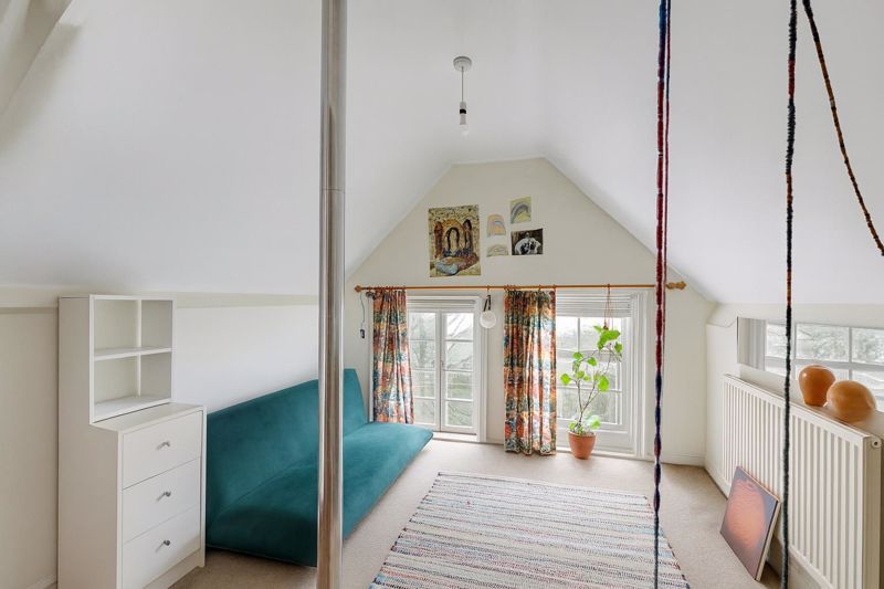 Property photo 2 of 7 Photo 3