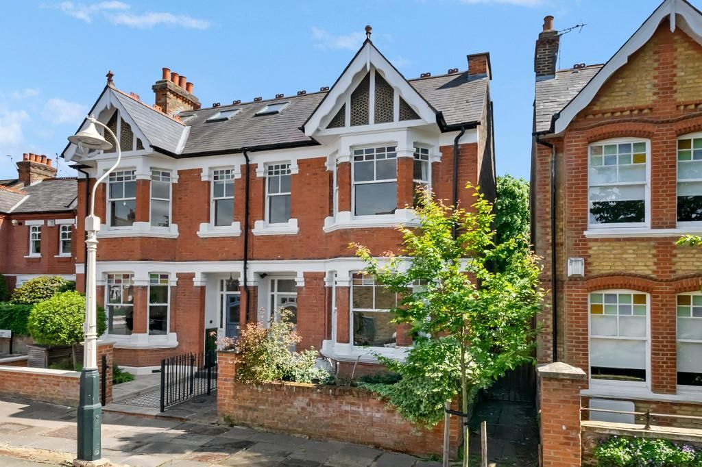 Property photo 1 of 11