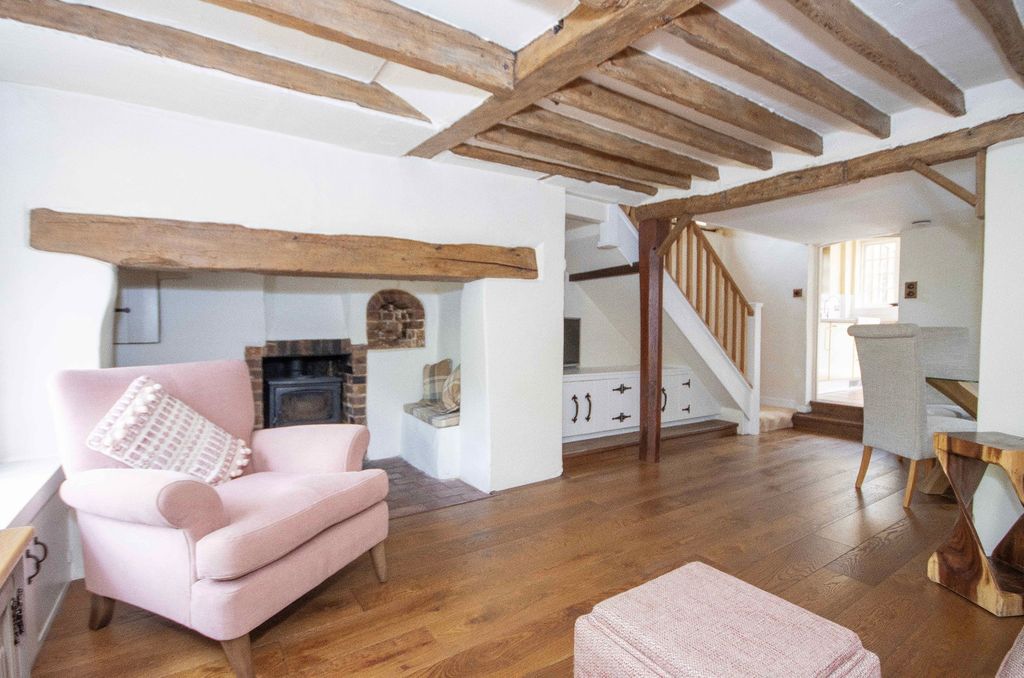Property photo 2 of 18