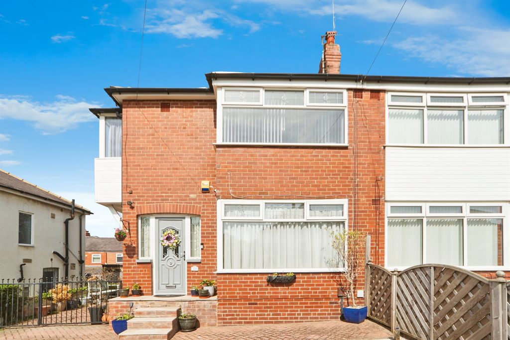 Property photo 2 of 17