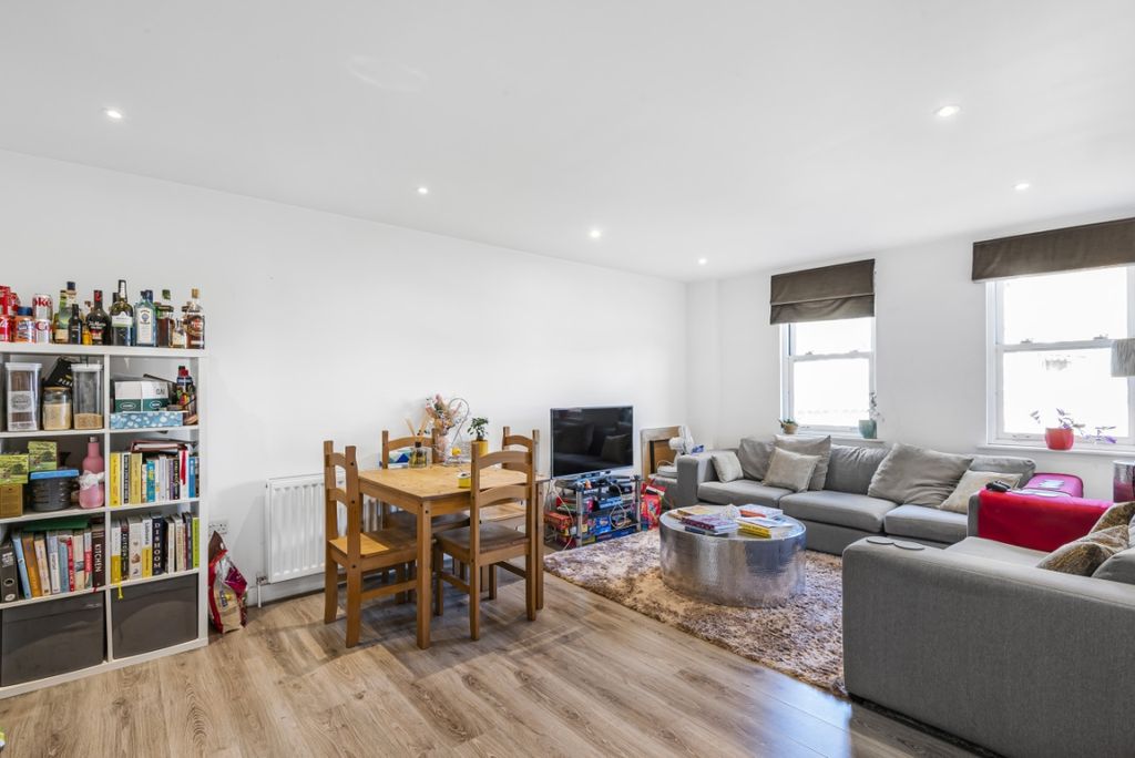 Property photo 2 of 7 906192 (2)