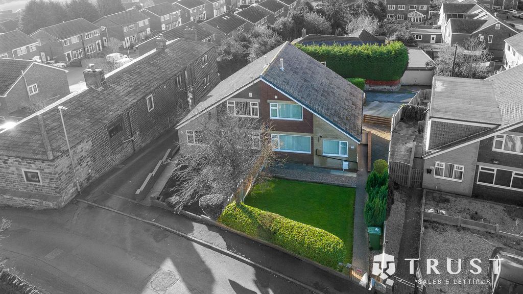 Property photo 2 of 28