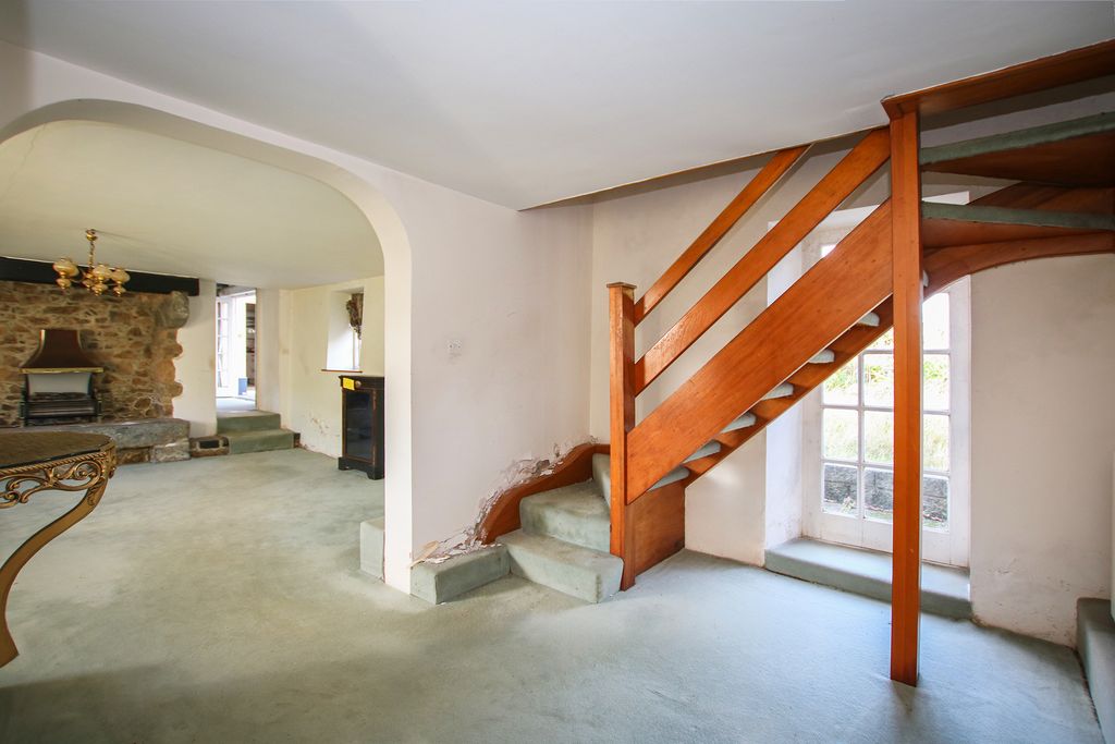 Property photo 2 of 18 Photo 1