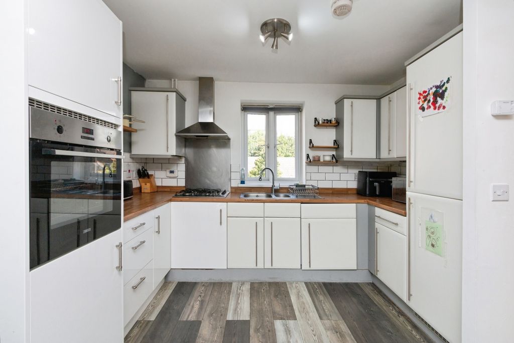 Property photo 2 of 18 Pbox-Img.Jpg