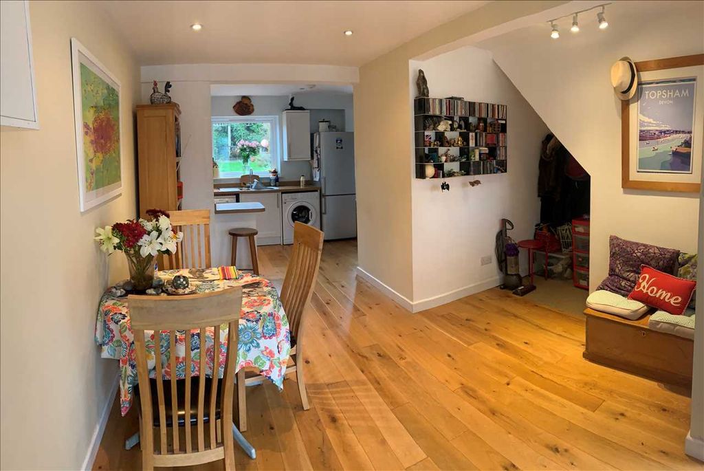 Property photo 2 of 12 Dining / Living Area