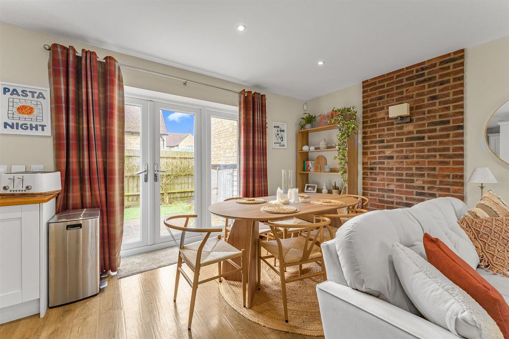 Property photo 3 of 10 3 Moorhen Close-12.Jpg