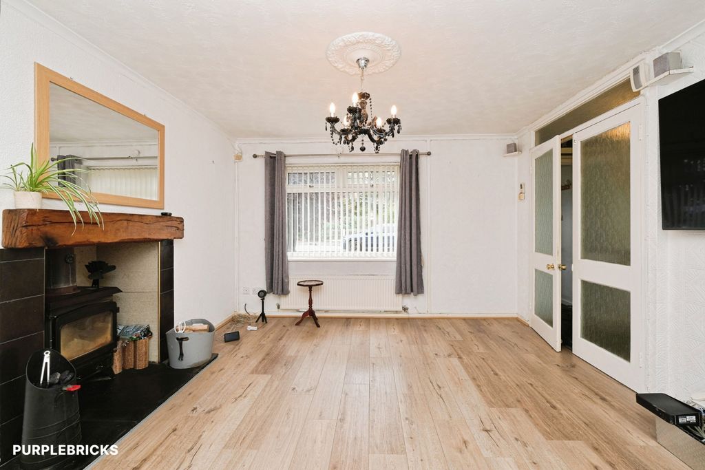 Property photo 3 of 26
