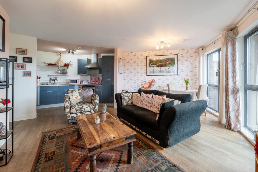 Property photo 3 of 29