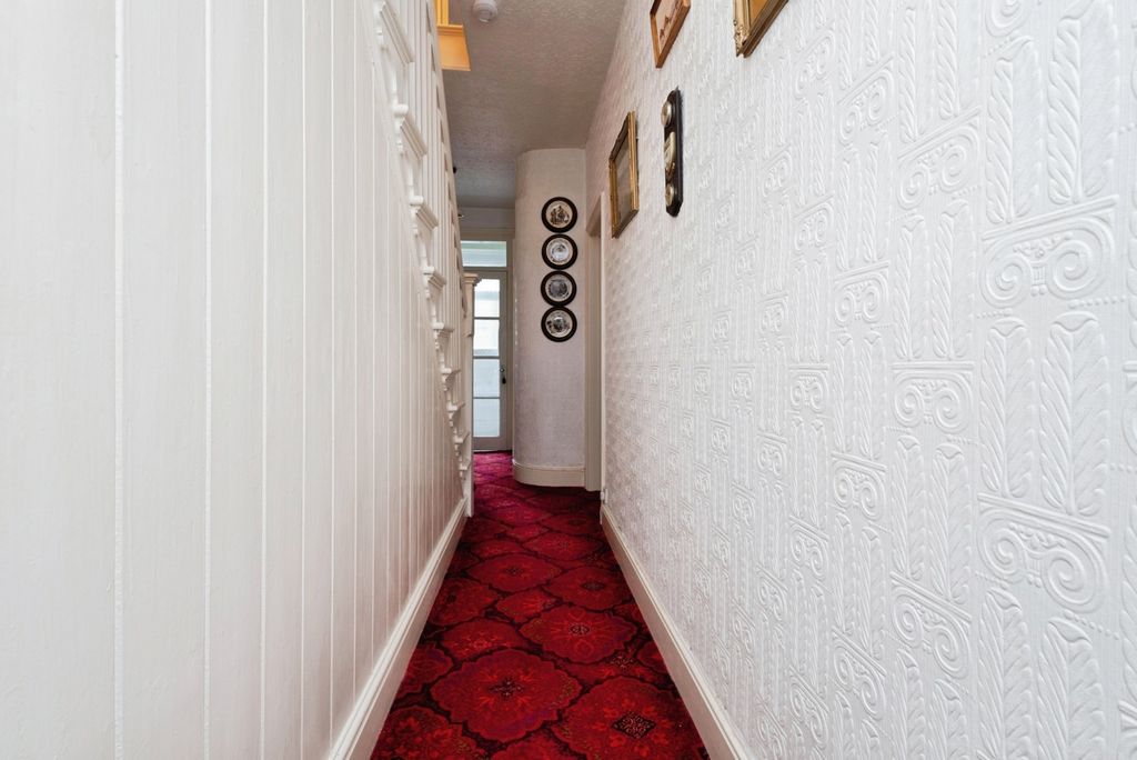 Property photo 2 of 20 Pbox-Img.Jpg