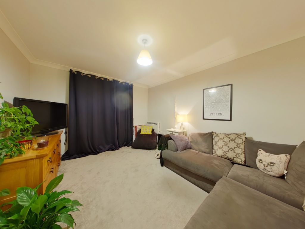 Property photo 3 of 8 Reception Room