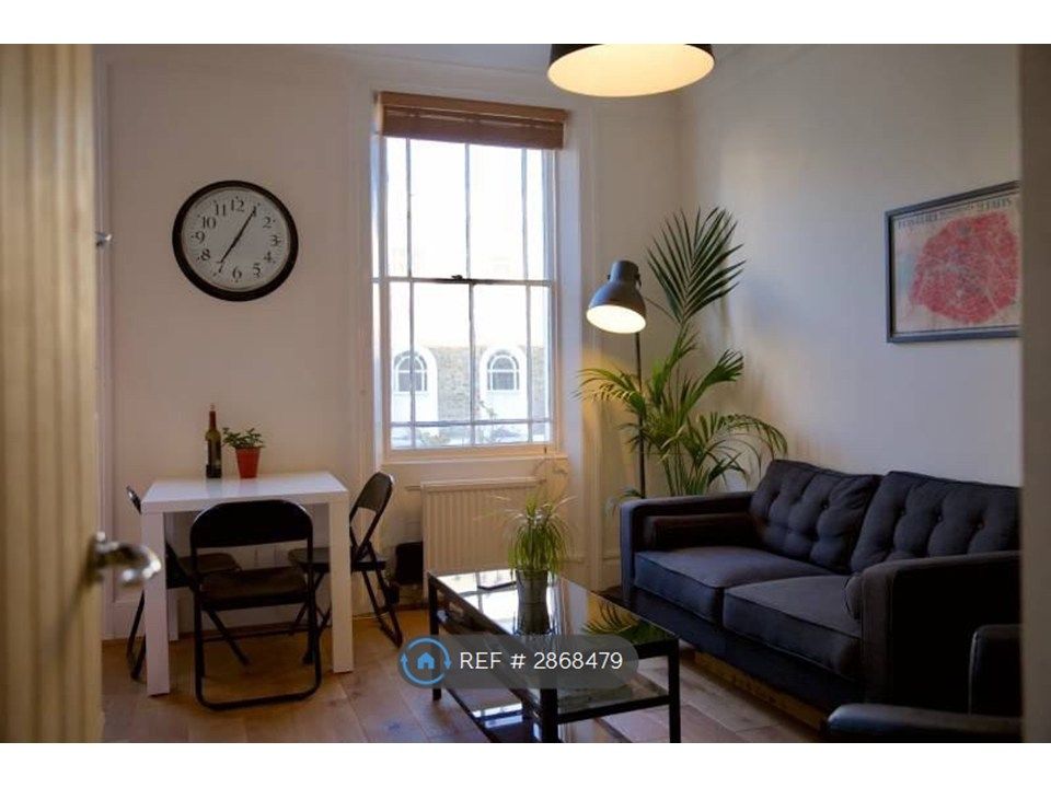 Property photo 3 of 9 Living Room