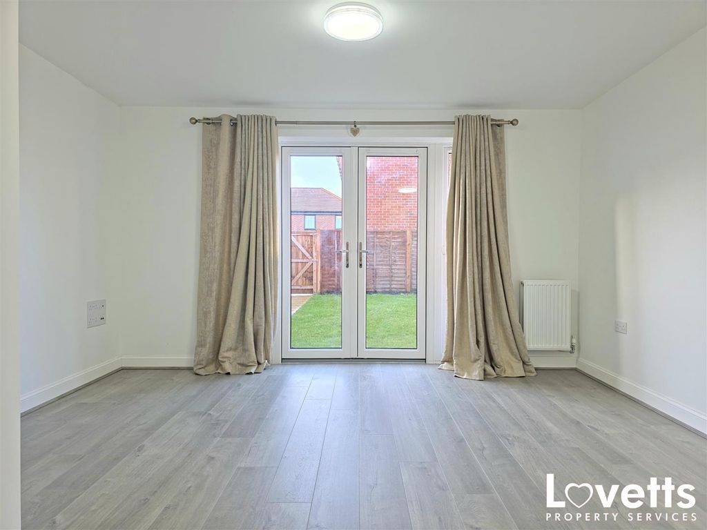 Property photo 2 of 23 Living Room