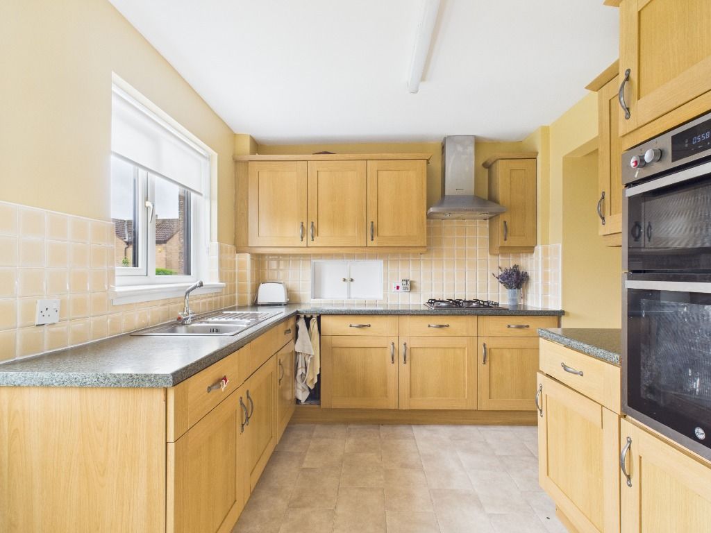 Property photo 3 of 34