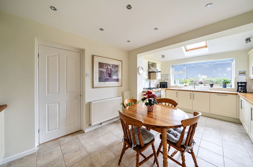 Property photo 2 of 21 1416828-9-6996F5A...