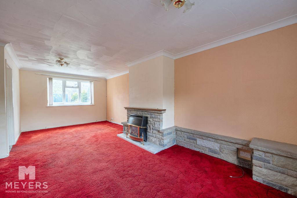 Property photo 2 of 22