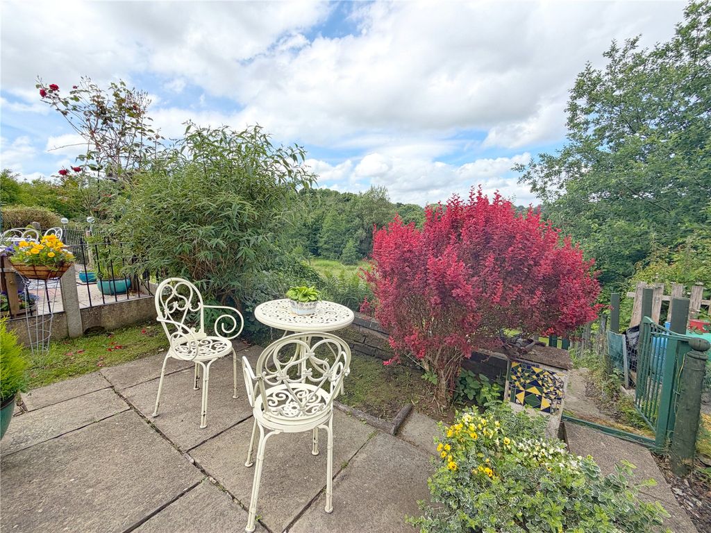 Property photo 2 of 27 Picture No. 04