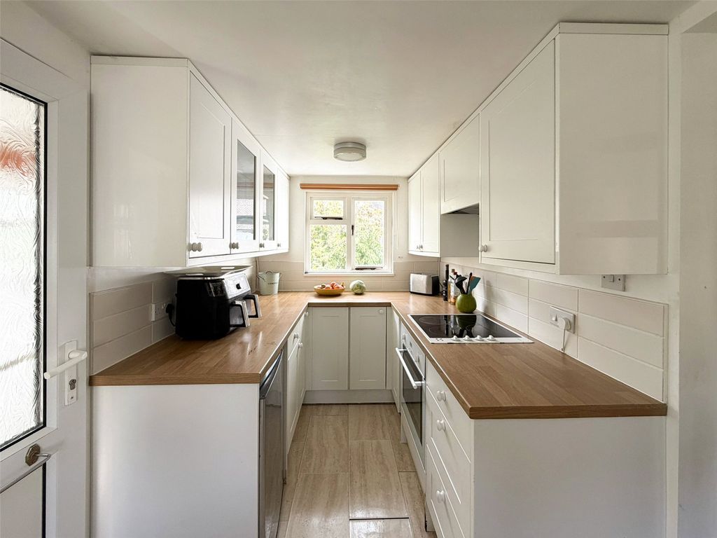 Property photo 2 of 16 Picture No. 03