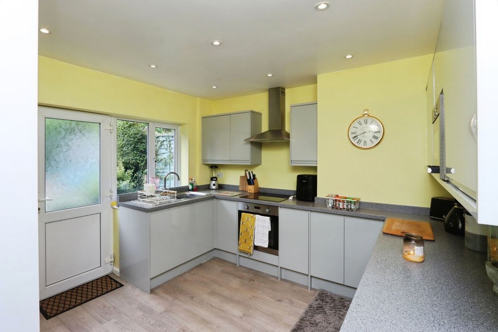 Property photo 3 of 22 Pbox-Img.Jpg