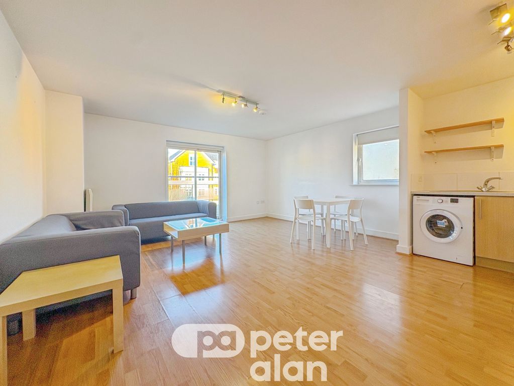 Property photo 3 of 16 Living Room