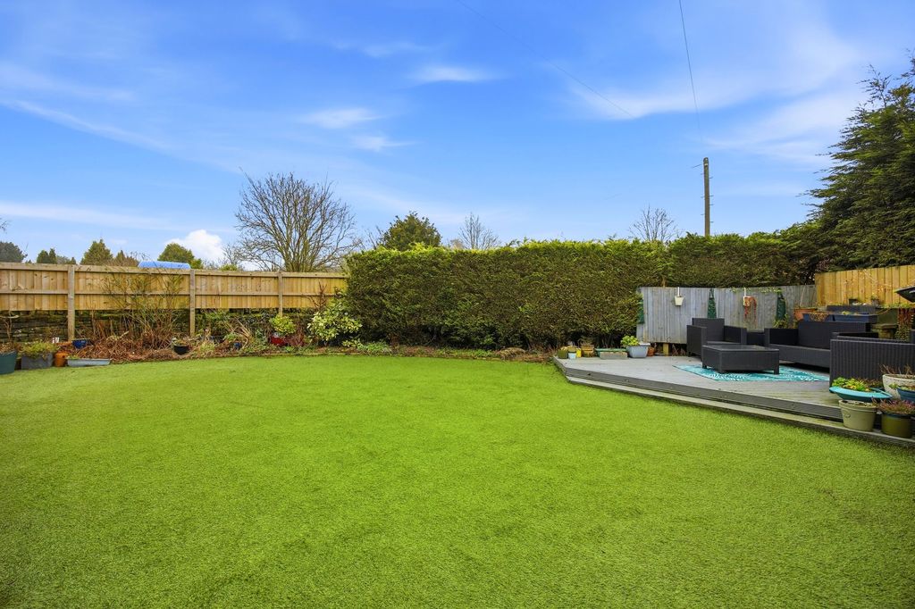 Property photo 3 of 35